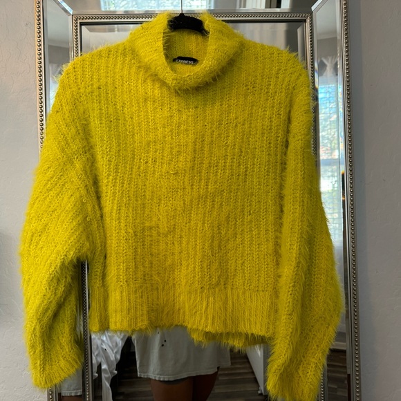 Express top, size S fits loose. Great condition - Picture 1 of 3